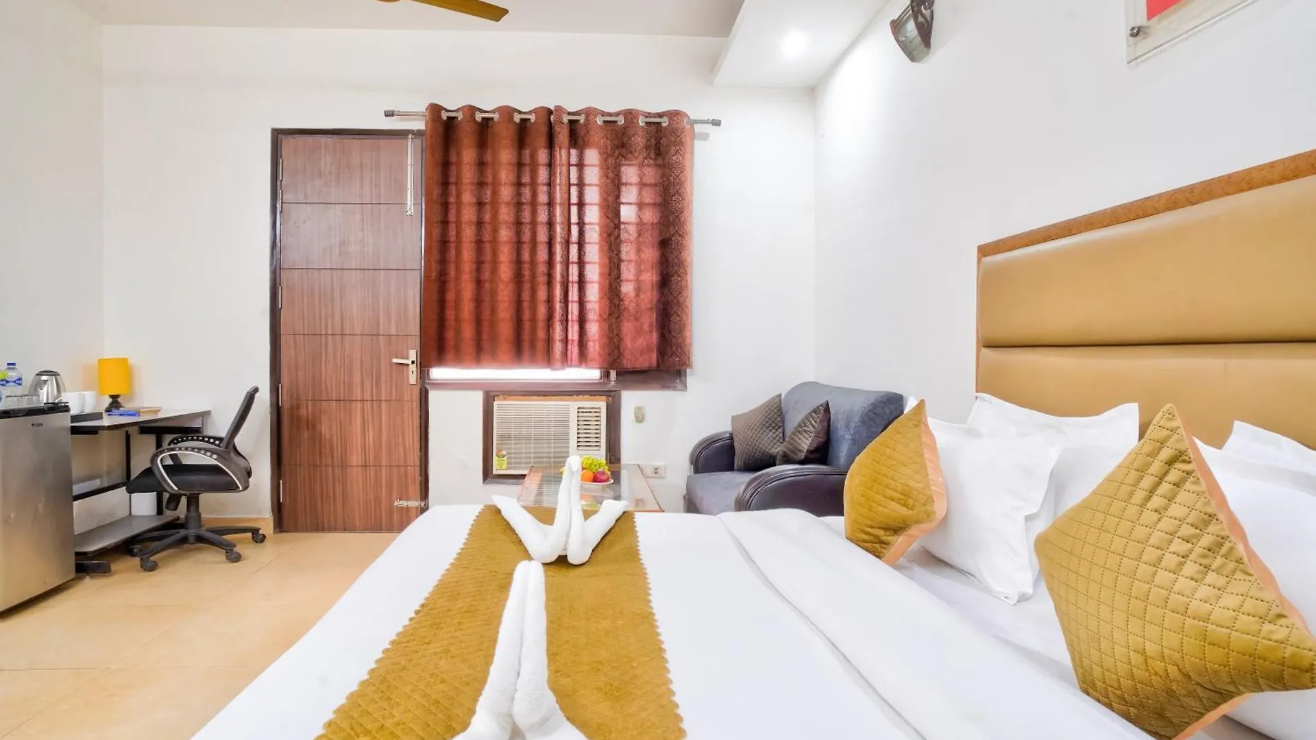 *** Hotel Nexhub Core- Sector 43 Golf Course Road Gurgaon India