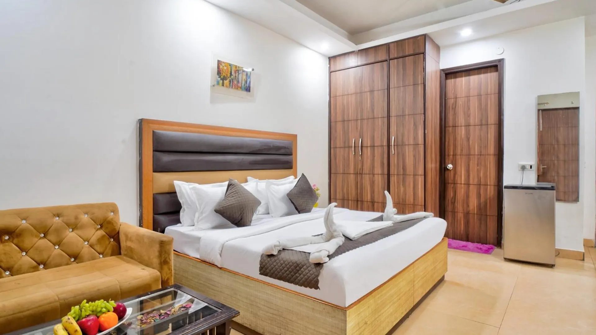 Hotel Nexhub Core- Sector 43 Golf Course Road Gurgaon