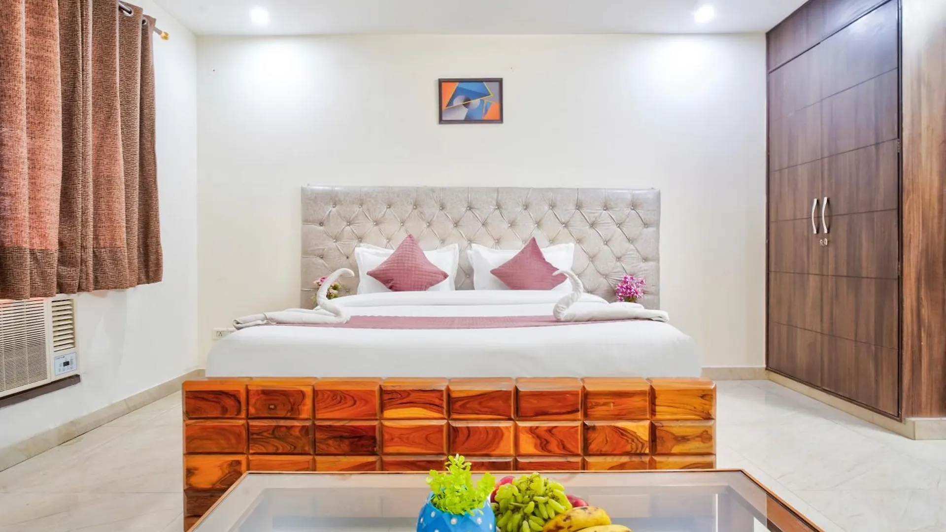 Hotel Nexhub Core- Sector 43 Golf Course Road Gurgaon